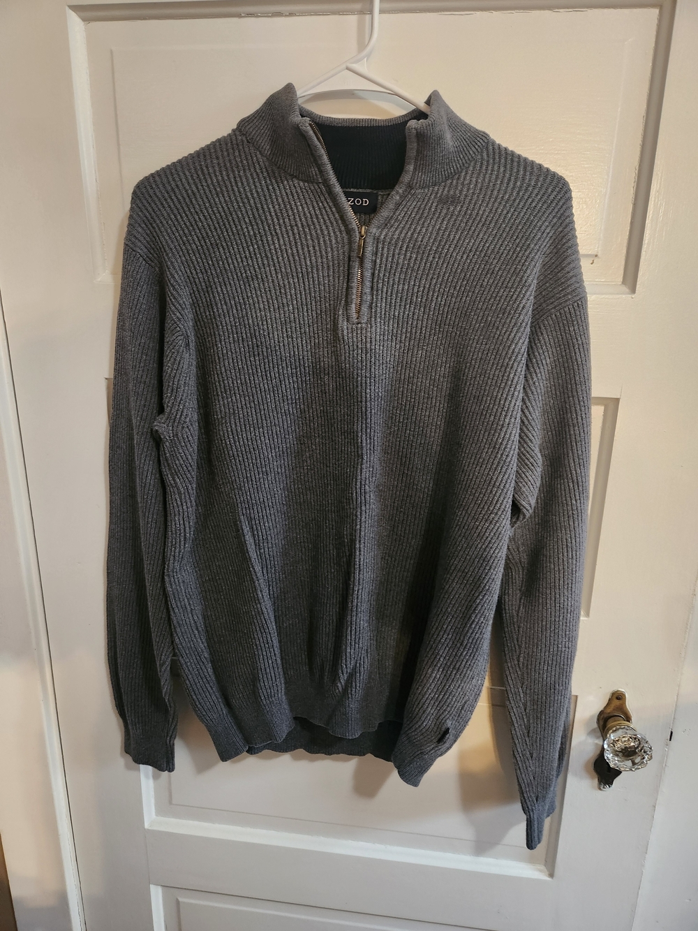 Izod Men’s Charcoal Ribbed Quarter-Zip Sweater
